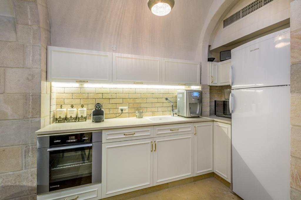 Western Wall Luxury House - Avraham Jerusalem Exterior photo