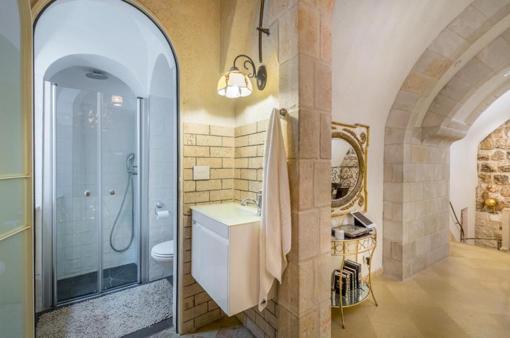 Western Wall Luxury House - Avraham Jerusalem Exterior photo